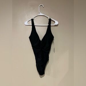 Nicole Miller Women's Black Twist Front One Piece Swimsuit Size Small  Black NEW